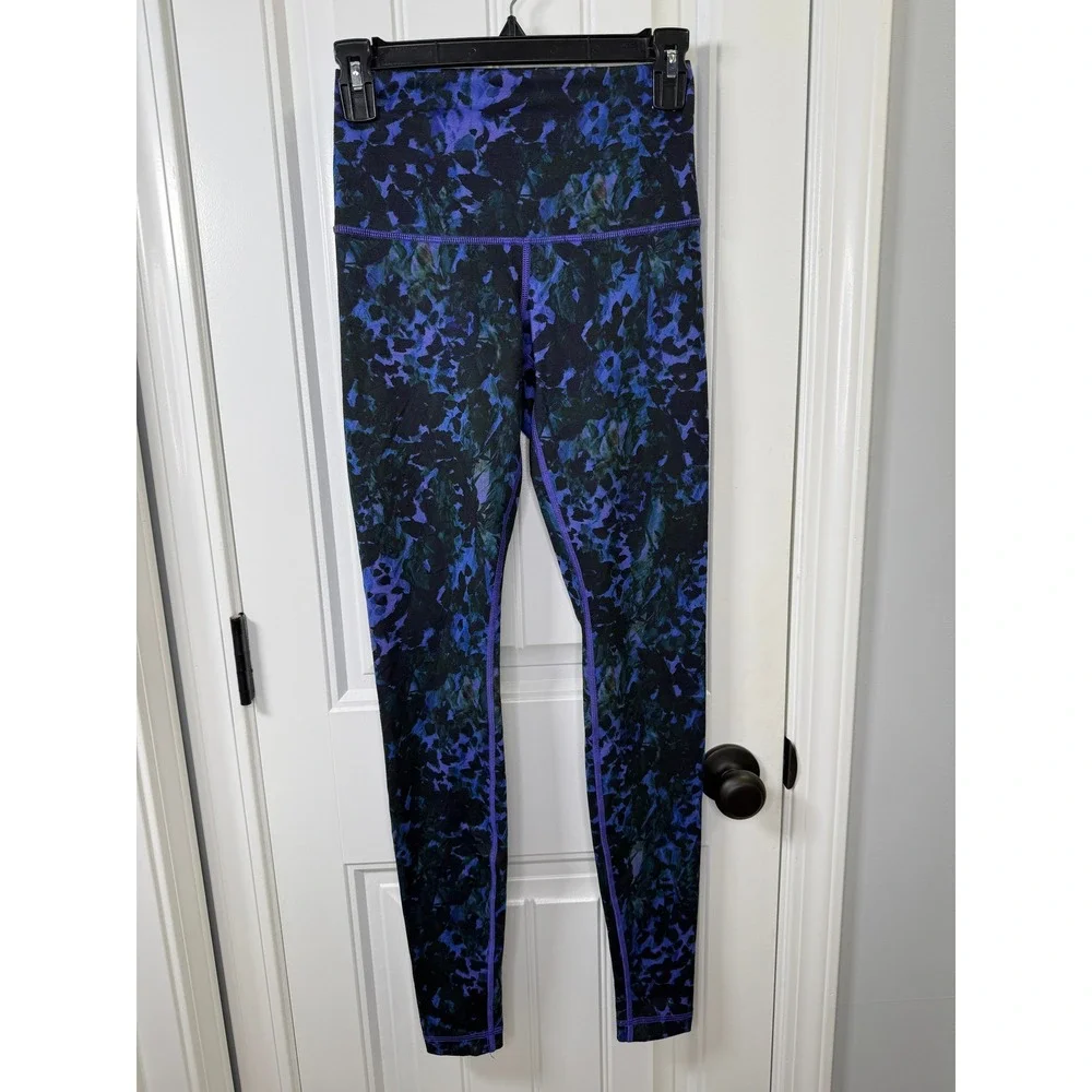 Lululemon Wunder Under Leggings Size 4 Blue Purple Floral Camo Excellent Yoga